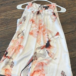 White House Black Market Top Size 0